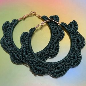 CROCHET SHELL LACE HOOP EARRINGS- JUNGLE GREEN